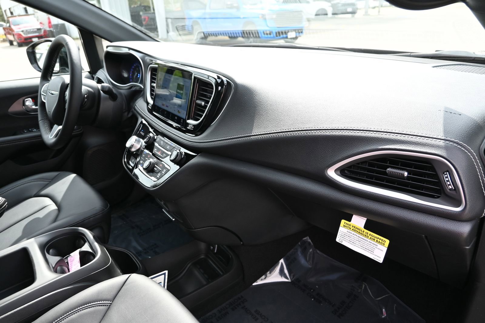 New 2026 Chrysler Pacifica Select image 26