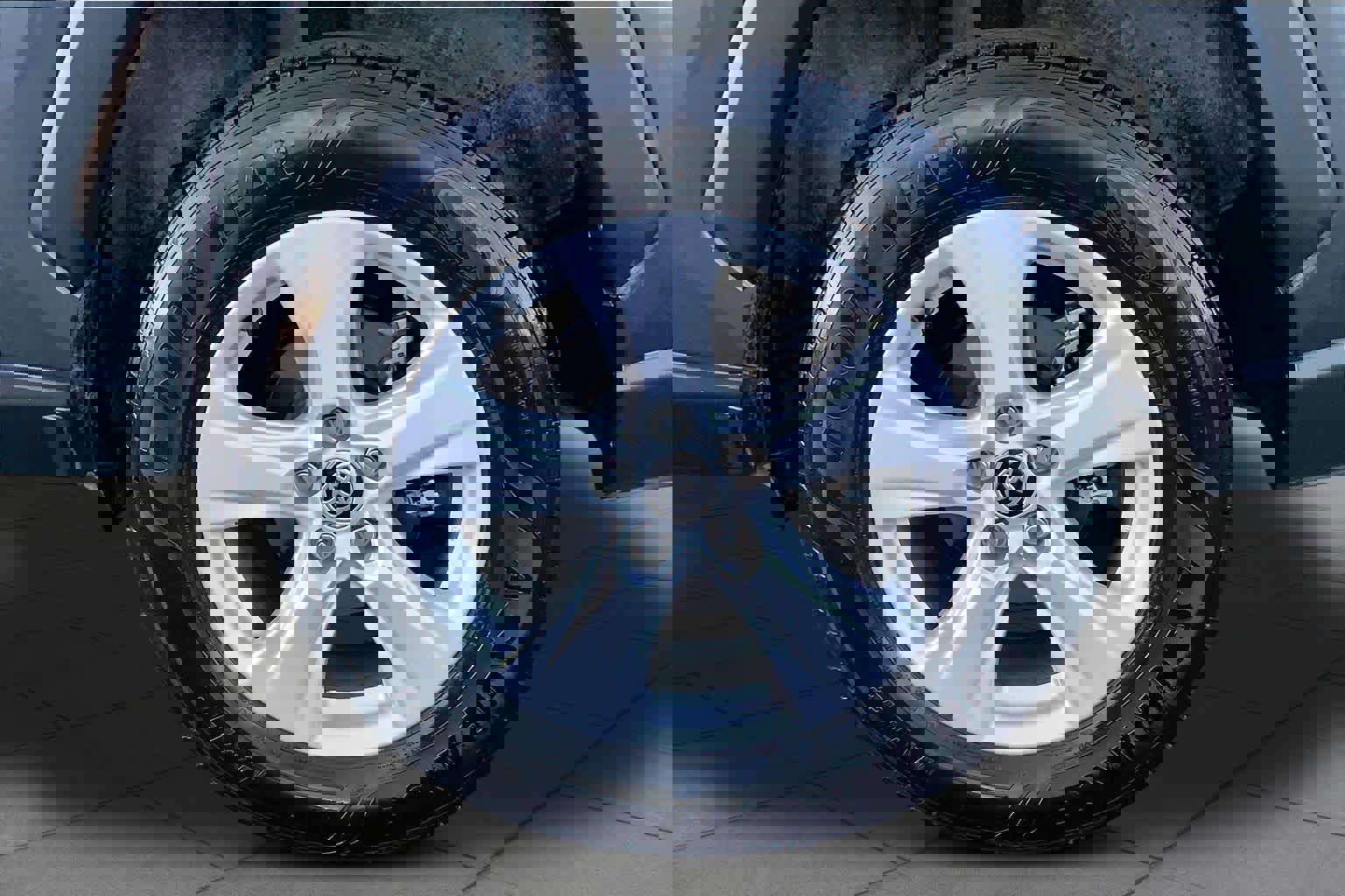 Used 2020 Toyota RAV4 XLE w/ Convenience Package image 11