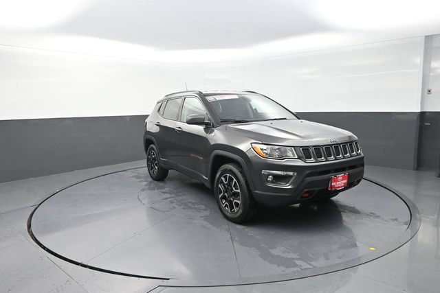 Used 2019 Jeep Compass Trailhawk AWD/4WD image 39