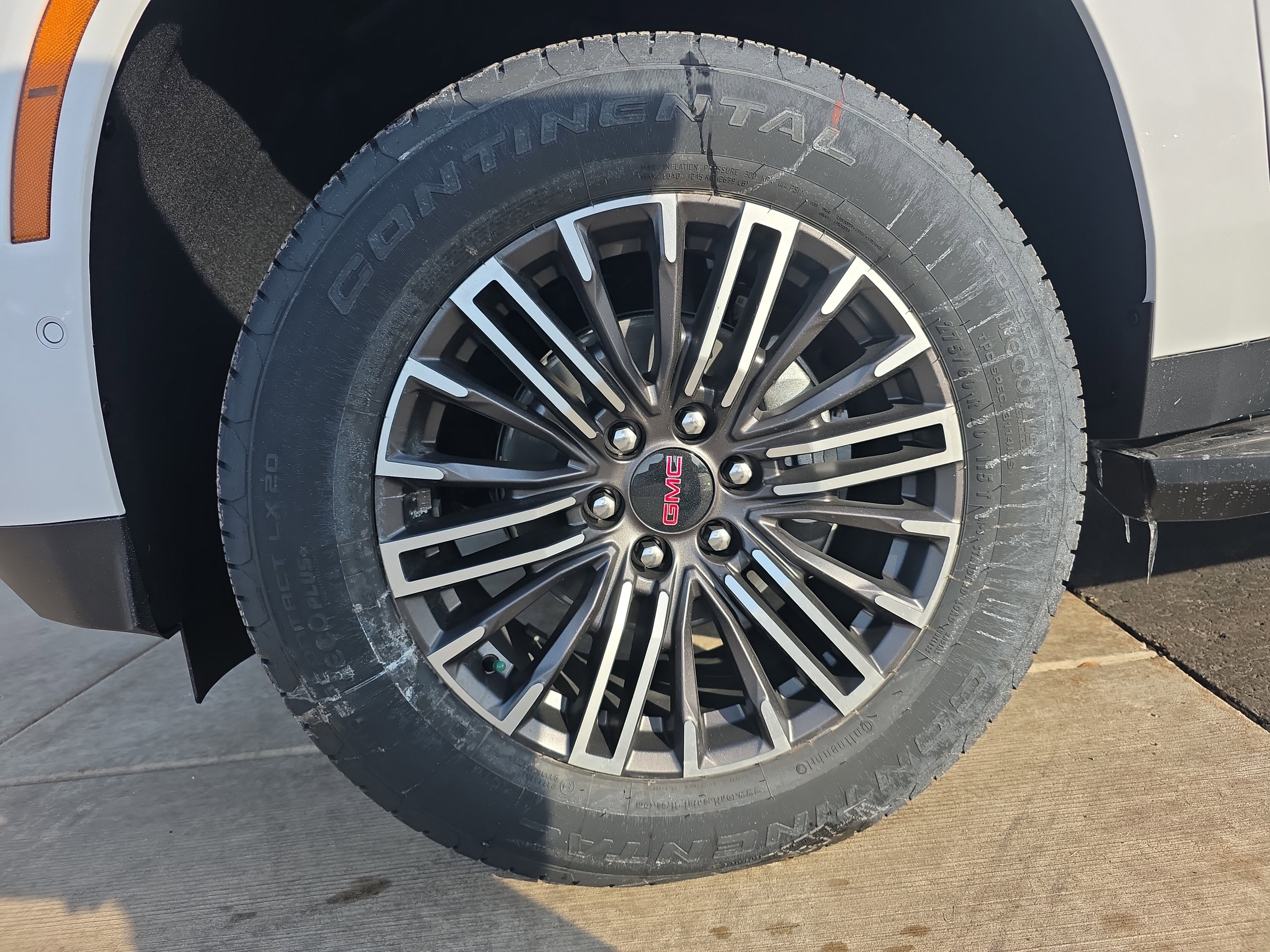 New 2026 GMC Yukon XL Elevation w/ LPO, Floor Liner Package image 25