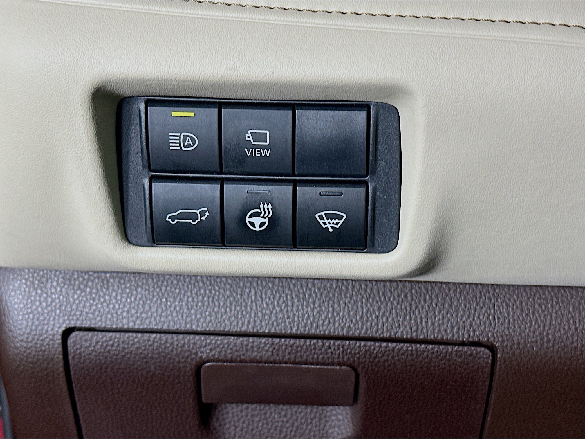 Used 2020 Toyota Highlander Platinum AWD/4WD image 17