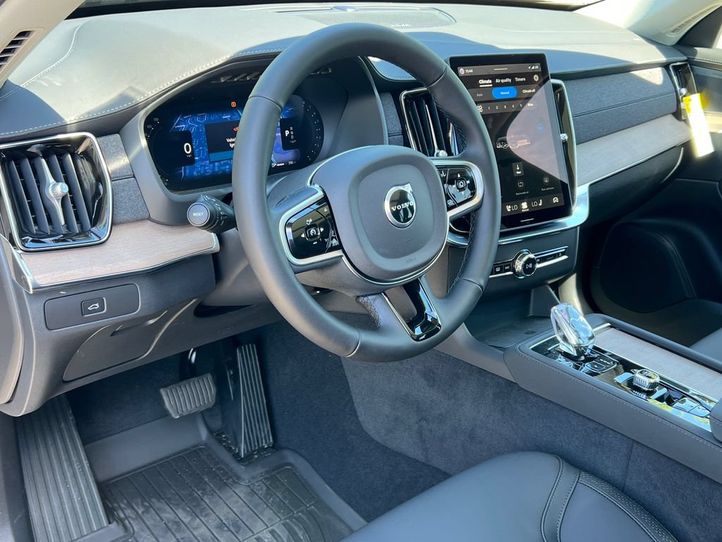 New 2026 Volvo XC90 B6 Plus w/ Protection Package Premier AWD/4WD image 20