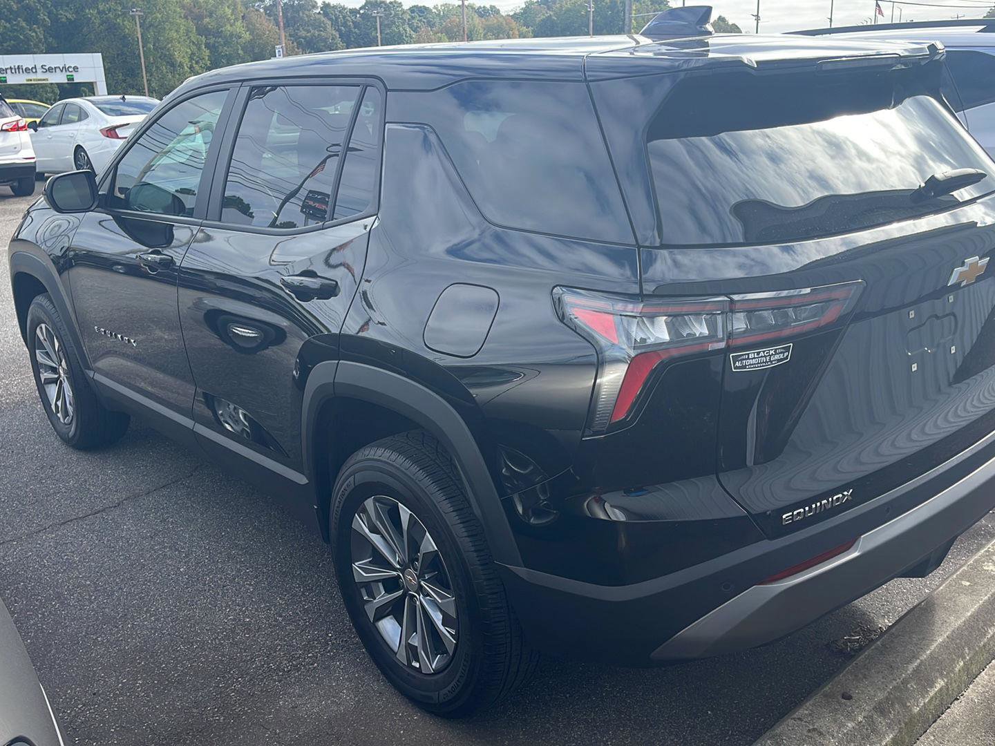 Used 2025 Chevrolet Equinox LT image 6