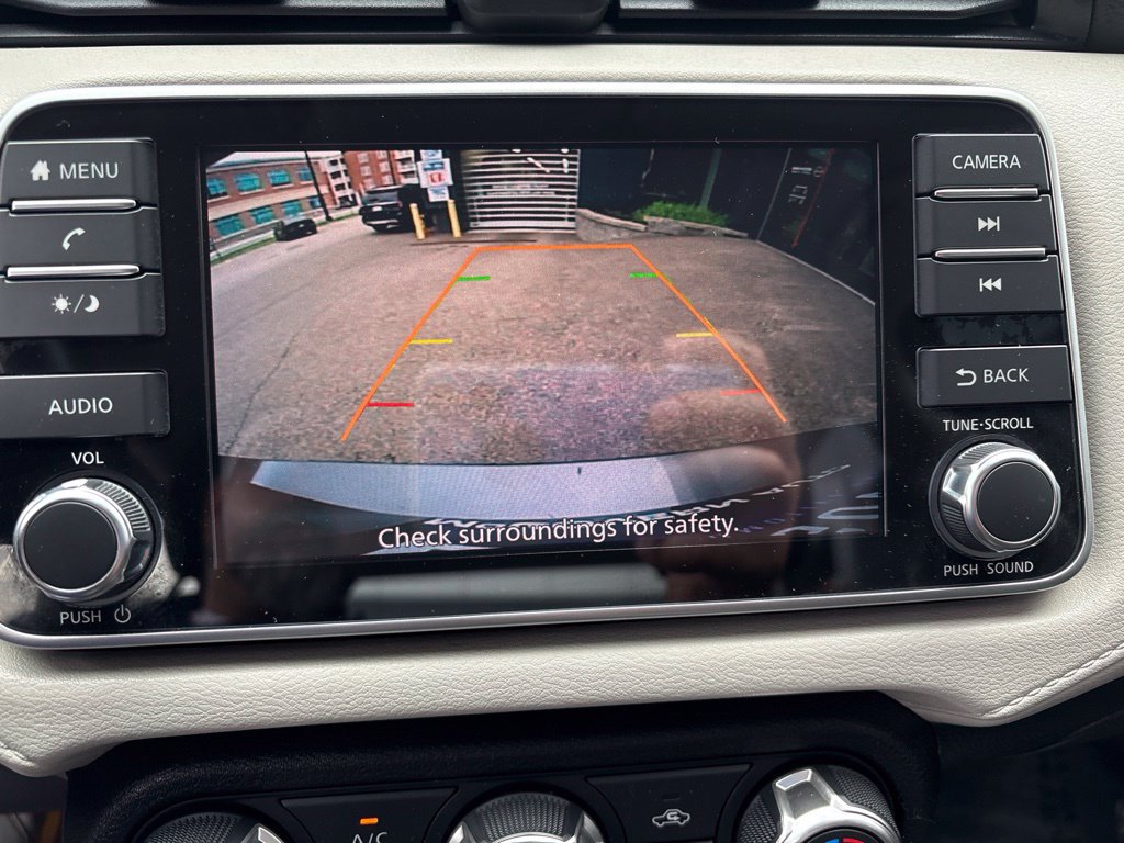Certified 2022 Nissan Versa SV FWD image 14