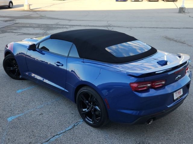 Used 2022 Chevrolet Camaro LT RWD image 14