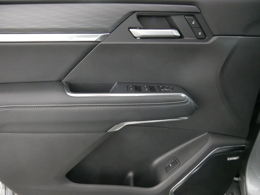 New 2026 GMC Acadia Elevation image 14