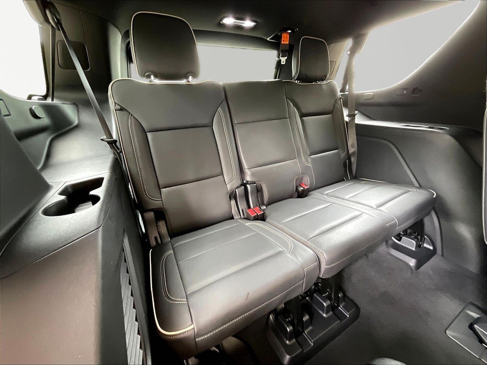 Used 2023 GMC Yukon SLT AWD/4WD image 26