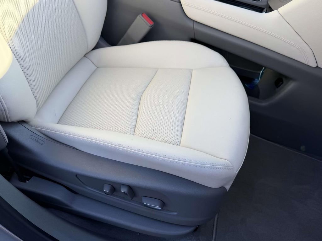 New 2026 Cadillac XT5 Premium Luxury w/ Driver Assist Package FWD image 9