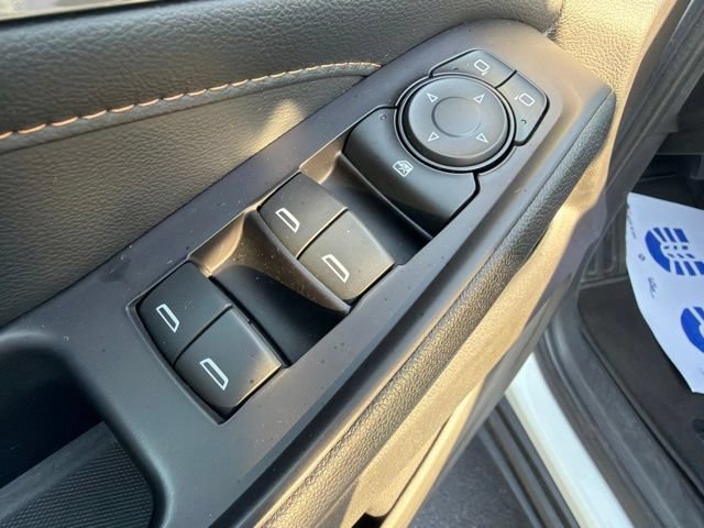 Used 2020 Chevrolet Traverse LS FWD image 10