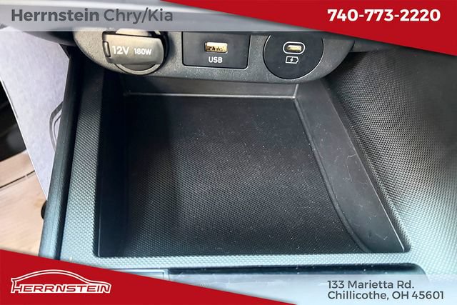Used 2024 Hyundai Elantra SE FWD image 17
