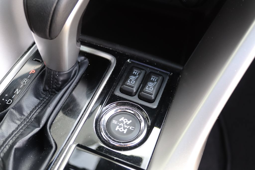 Used 2020 Mitsubishi Eclipse Cross SEL AWD/4WD image 30