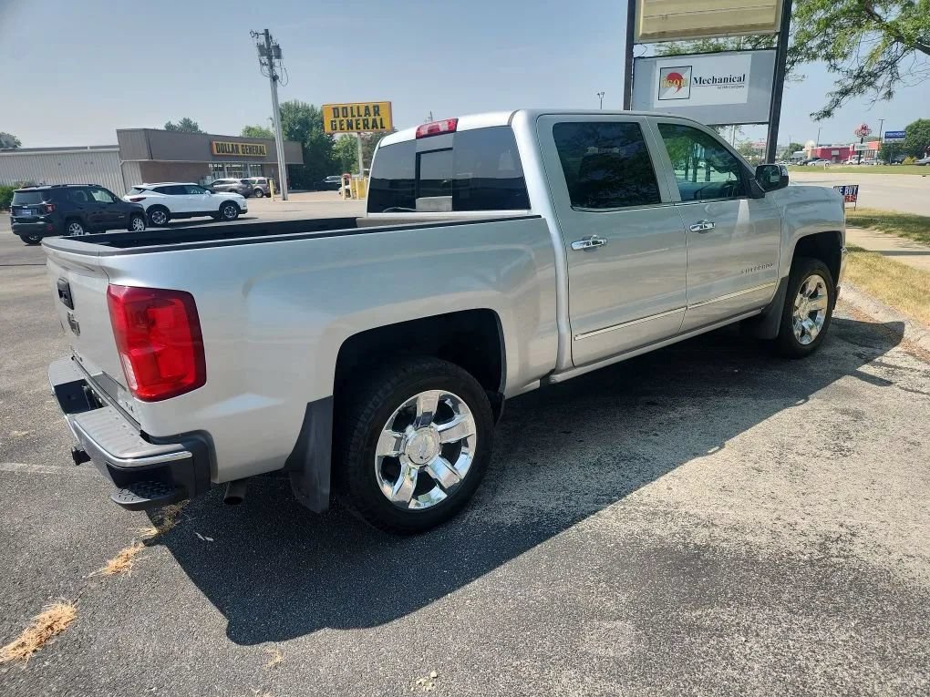 Used 2018 Chevrolet Silverado 1500 LTZ w/ Sport Package AWD/4WD image 4