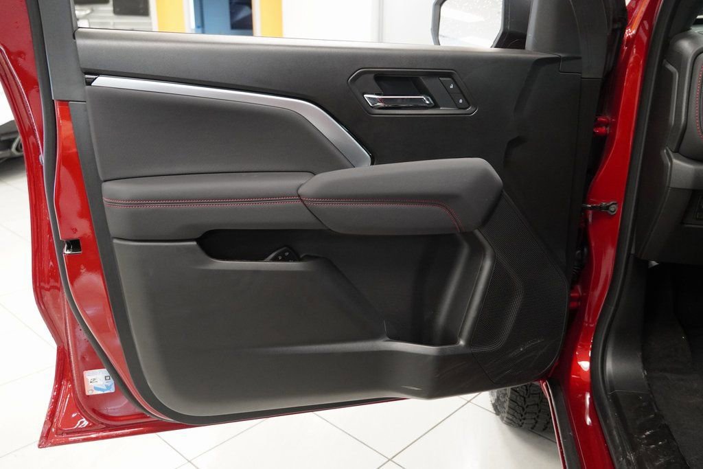 New 2025 Chevrolet Colorado Z71 AWD/4WD image 30