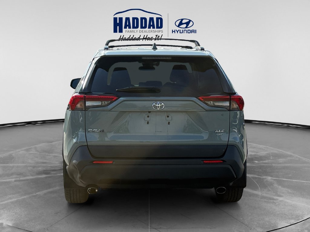 Used 2021 Toyota RAV4 XLE w/ Convenience Package AWD/4WD image 4