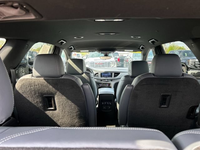 Used 2022 Buick Enclave Premium AWD/4WD image 12