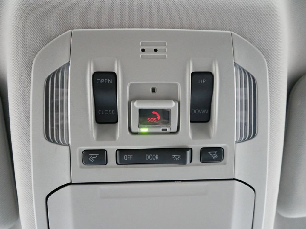 Used 2021 Toyota Highlander XLE image 52