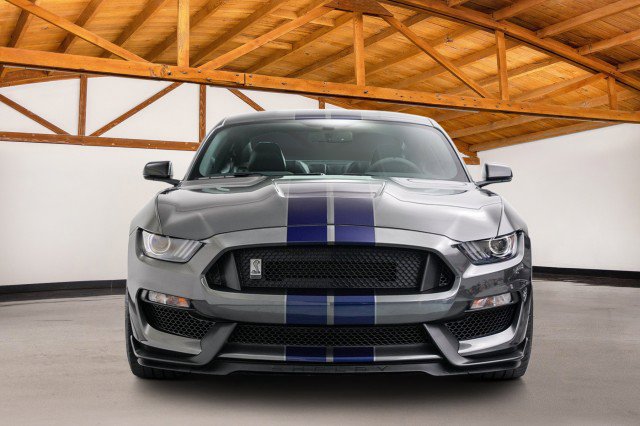 Used 2019 Ford Mustang Shelby GT350 w/ Technology Package image 8