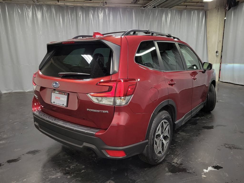 Used 2023 Subaru Forester Premium image 8