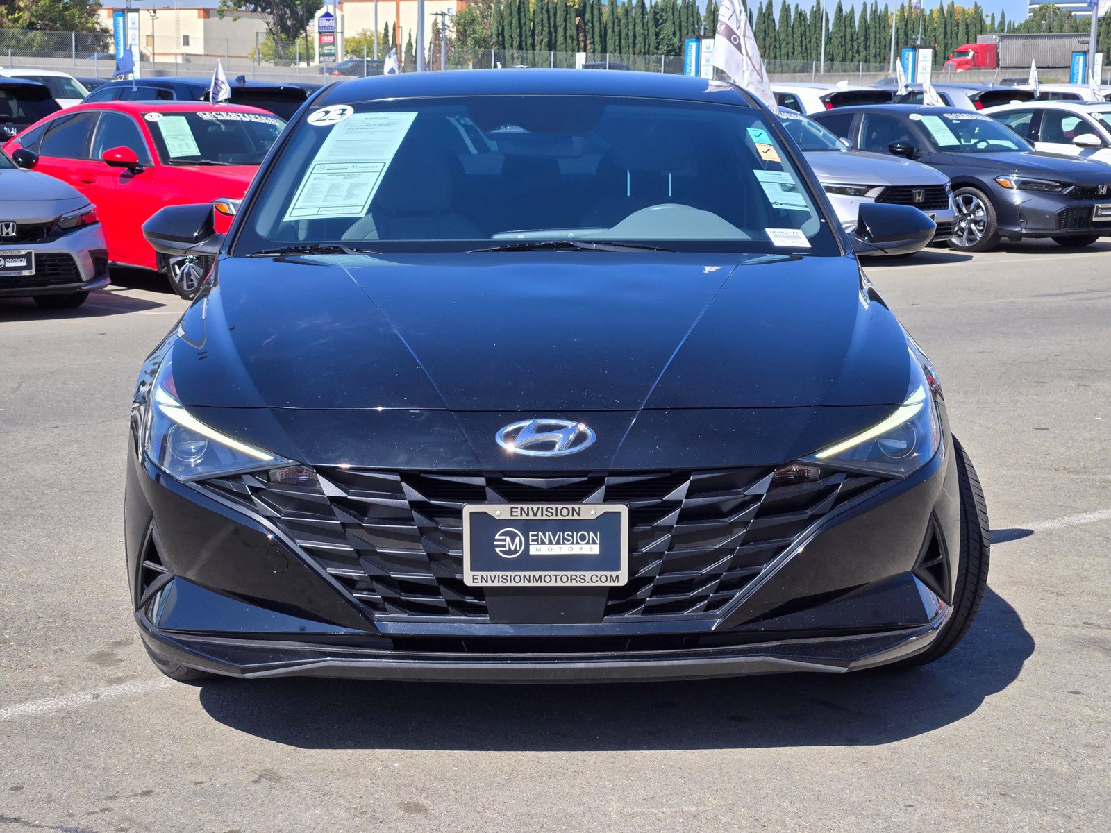 Used 2023 Hyundai Elantra SEL w/ Convenience Package FWD image 2