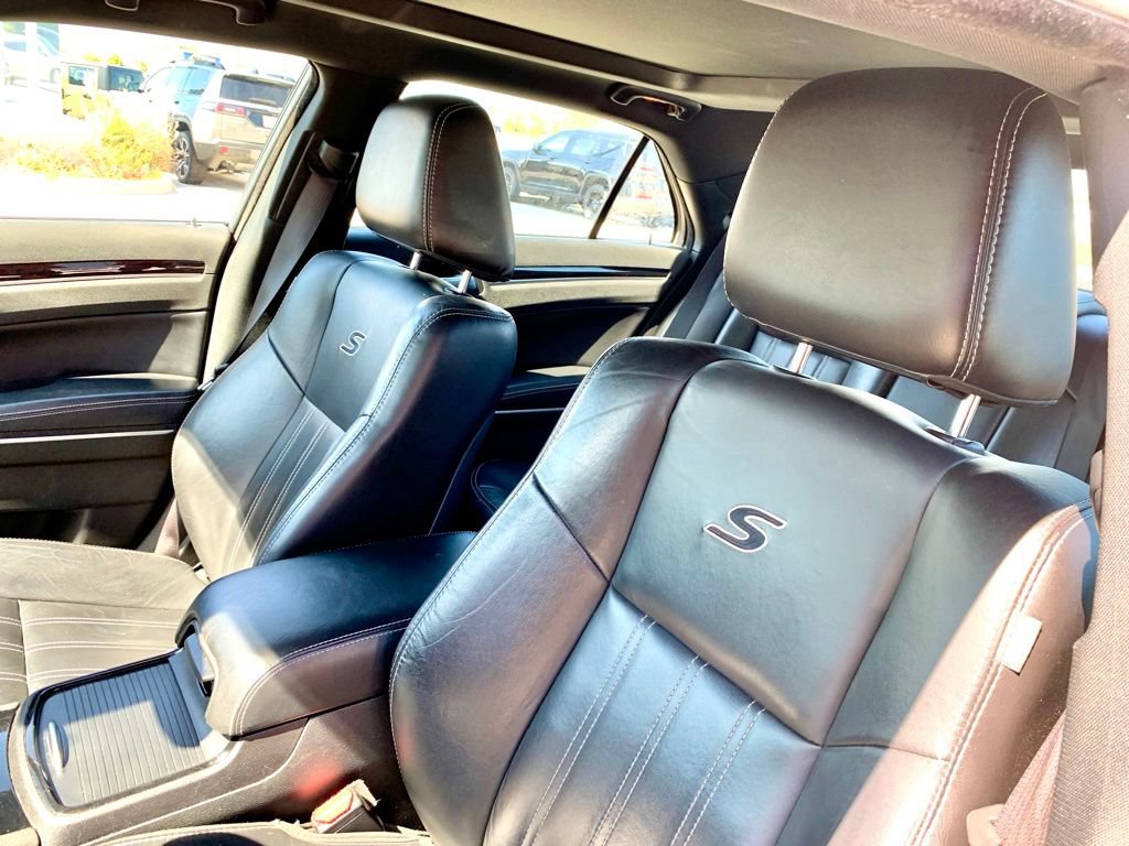 Used 2021 Chrysler 300 S RWD image 12