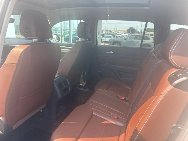 Used 2023 Volkswagen Atlas SEL R-Line AWD/4WD image 13