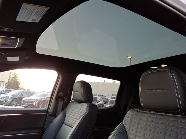 Used 2025 GMC Sierra EV Denali image 16