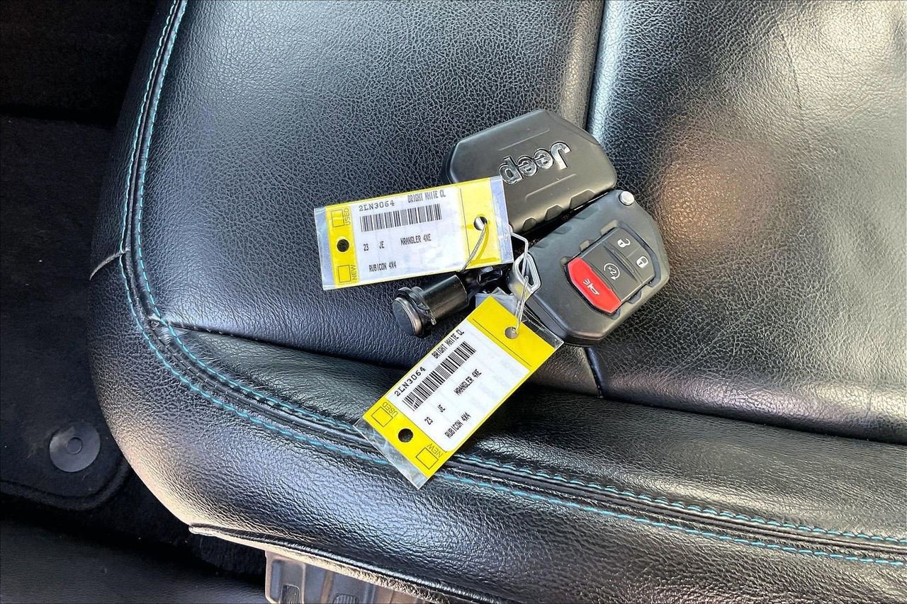 Certified 2023 Jeep Wrangler Unlimited Rubicon 4xe w/ Cold Weather Group image 32