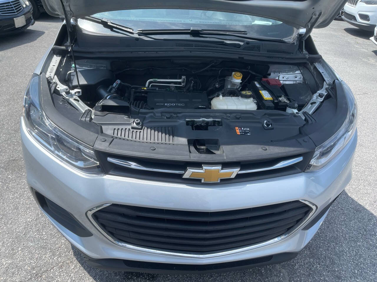 Used 2020 Chevrolet Trax LS w/ Tint and Cruise Package FWD image 30