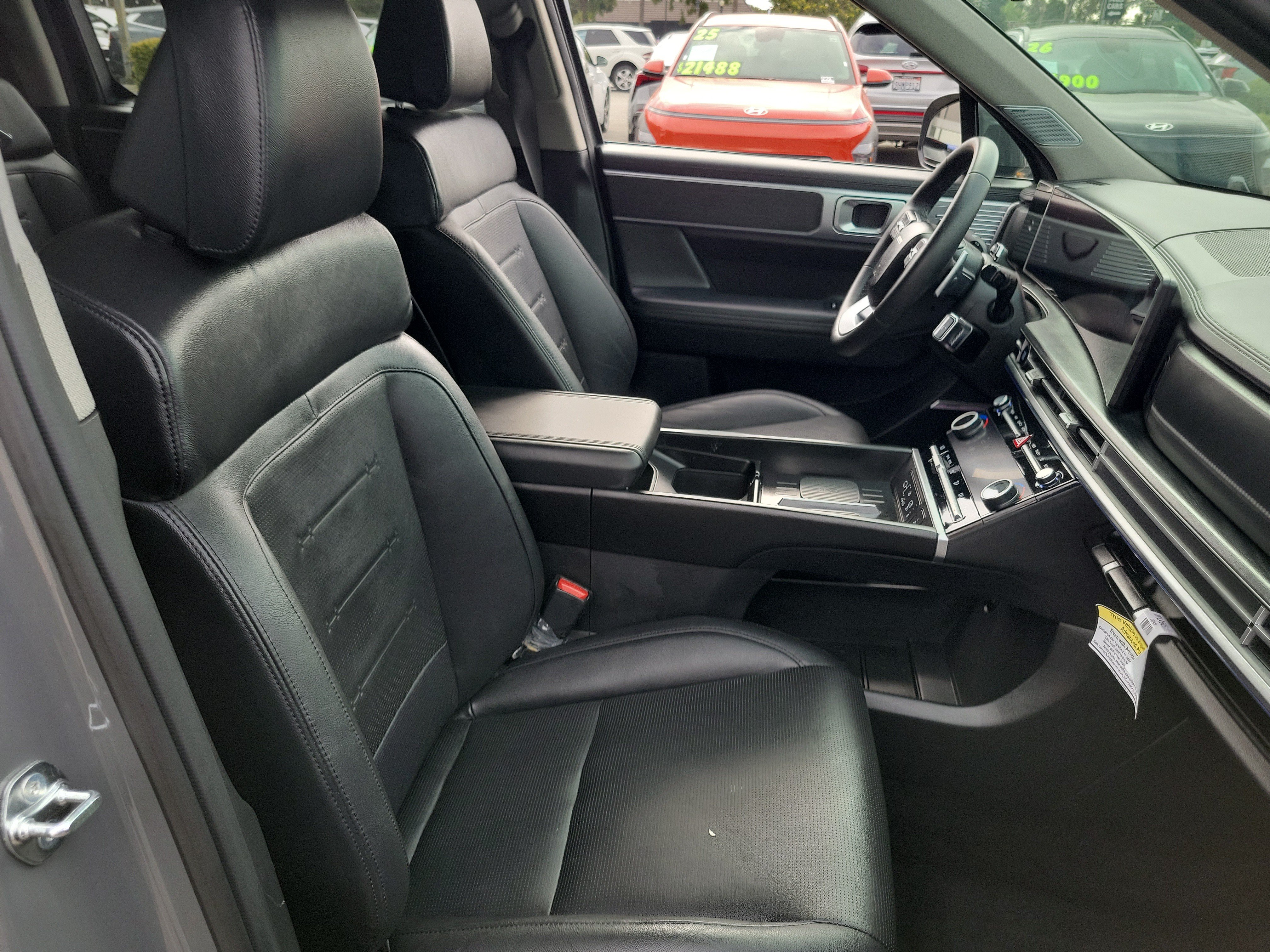 Certified 2025 Hyundai Santa Fe Limited AWD/4WD image 22