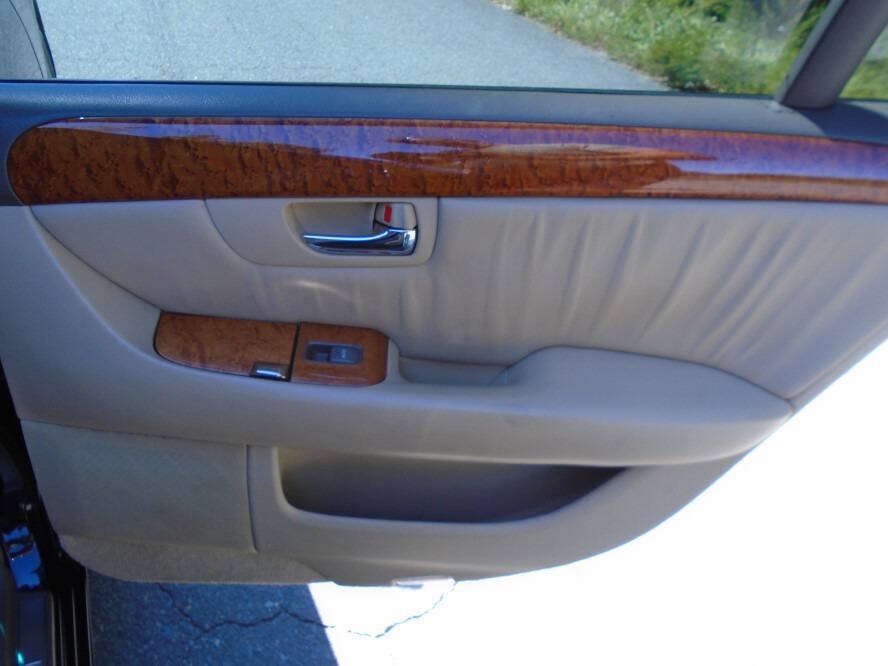 Used 2005 Lexus LS 430 RWD image 21