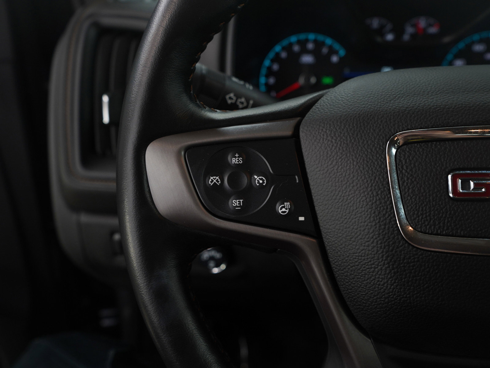 Used 2022 GMC Canyon AT4 w/ Trailering Package image 19