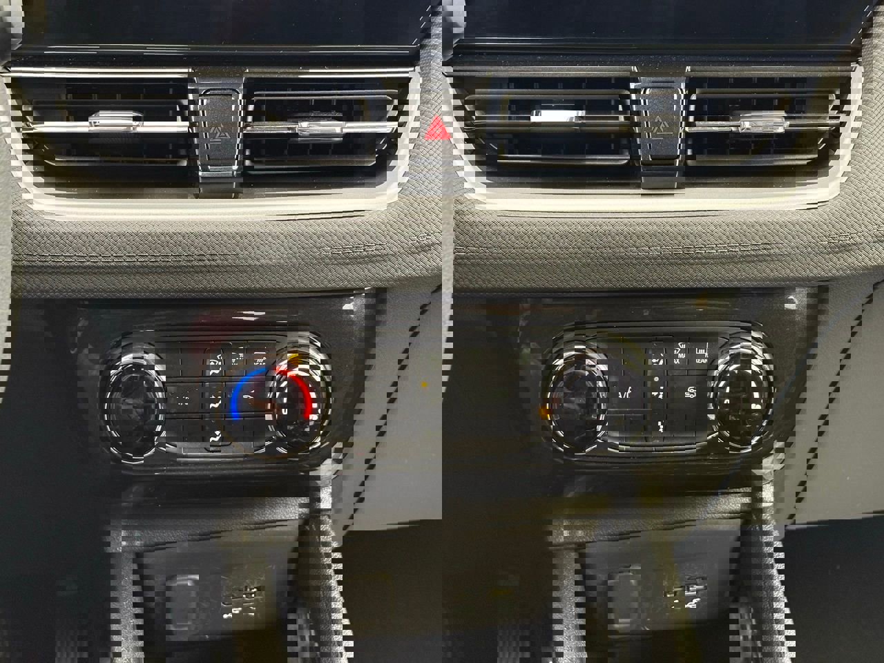 Used 2025 Chevrolet TrailBlazer LT image 11