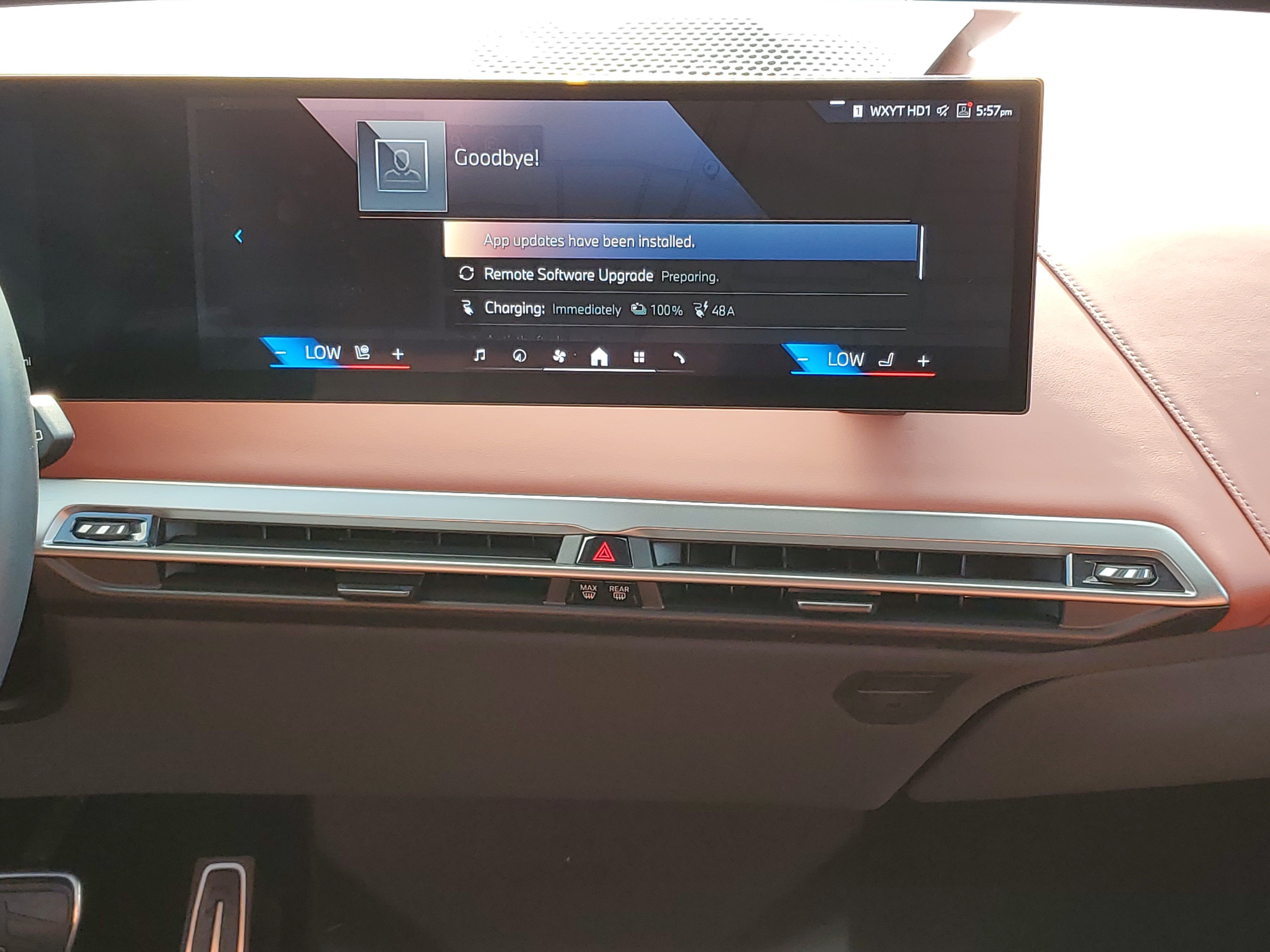 Certified 2026 BMW iX xDrive60 AWD/4WD image 25