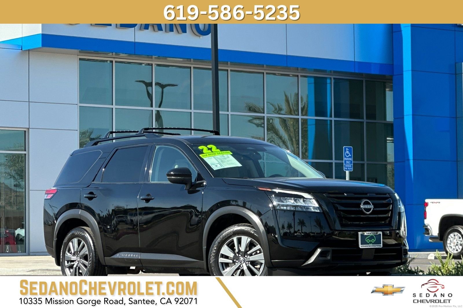 Used 2022 Nissan Pathfinder SV w/ SV Black Package