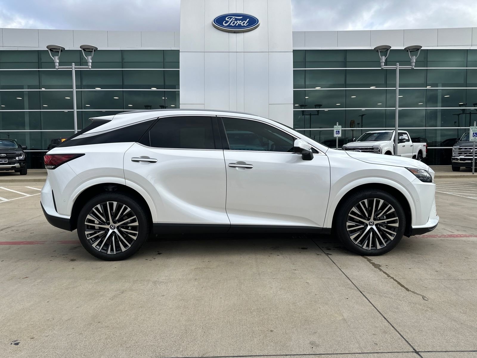 Used 2023 Lexus RX 350 Premium Plus image 5