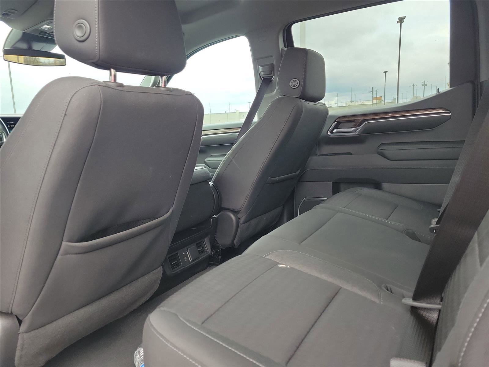 Used 2023 Chevrolet Silverado 1500 LT AWD/4WD image 14