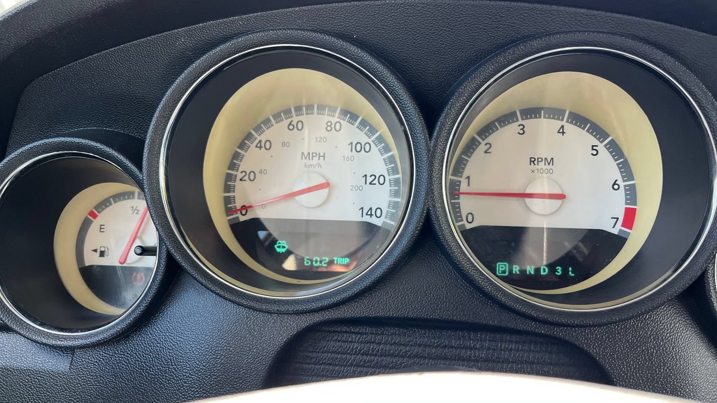 Used 2010 Dodge Charger SXT RWD image 13