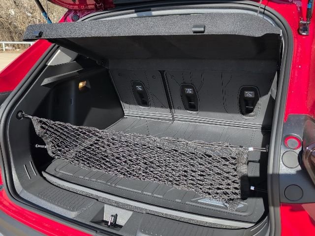 New 2026 Chevrolet Trax LT w/ Driver Confidence Package FWD image 9