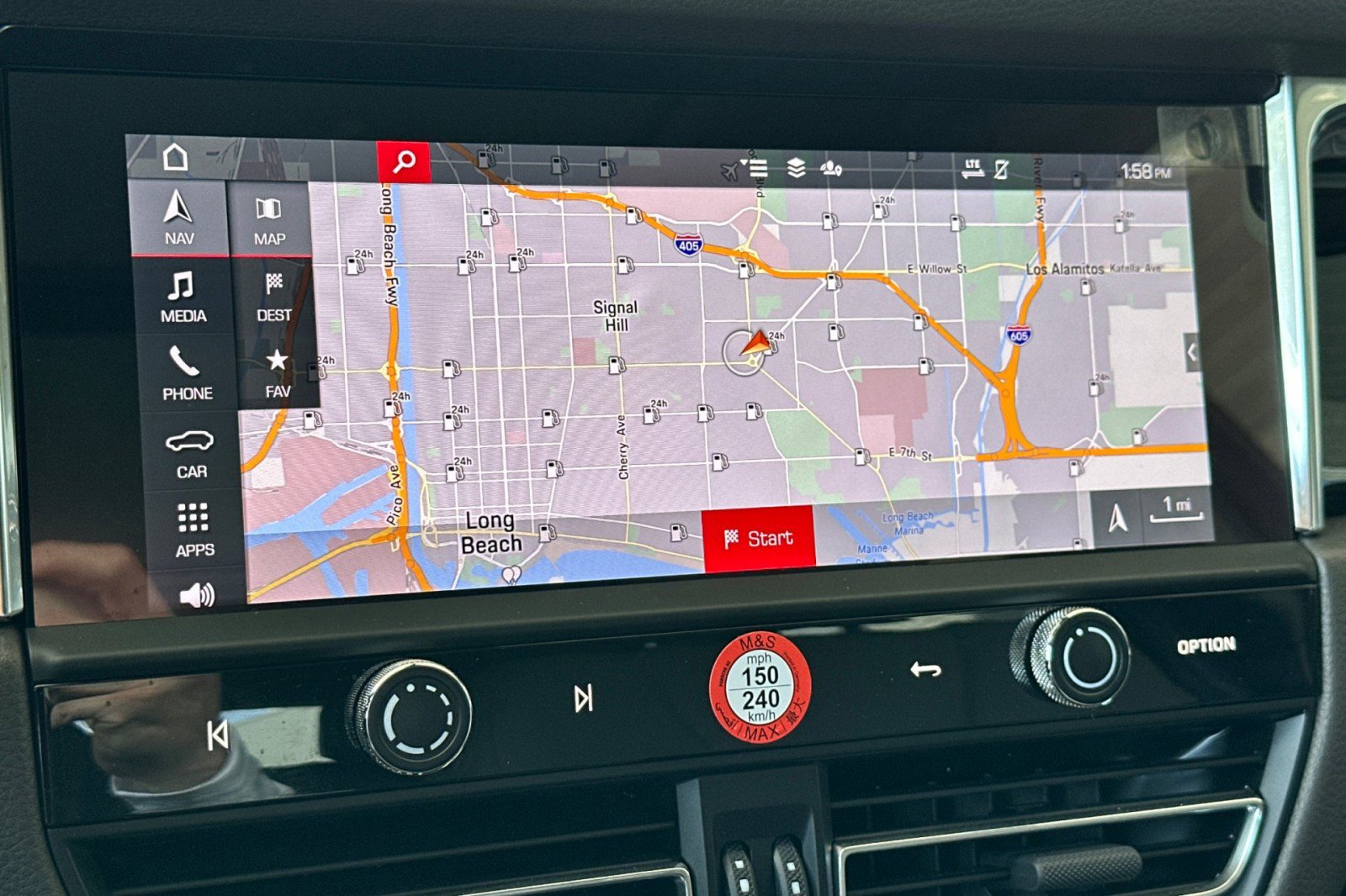 Certified 2026 Porsche Macan AWD/4WD image 19