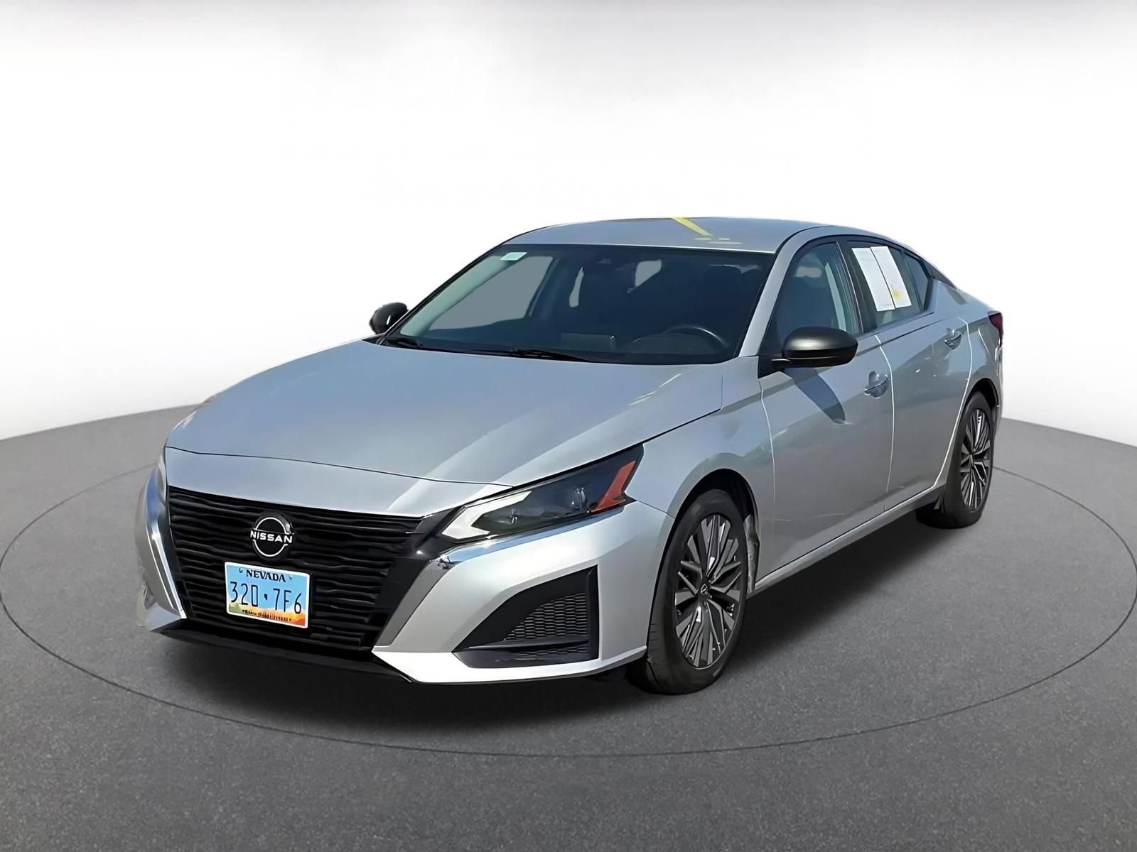 Used 2024 Nissan Altima 2.5 SV FWD image 7