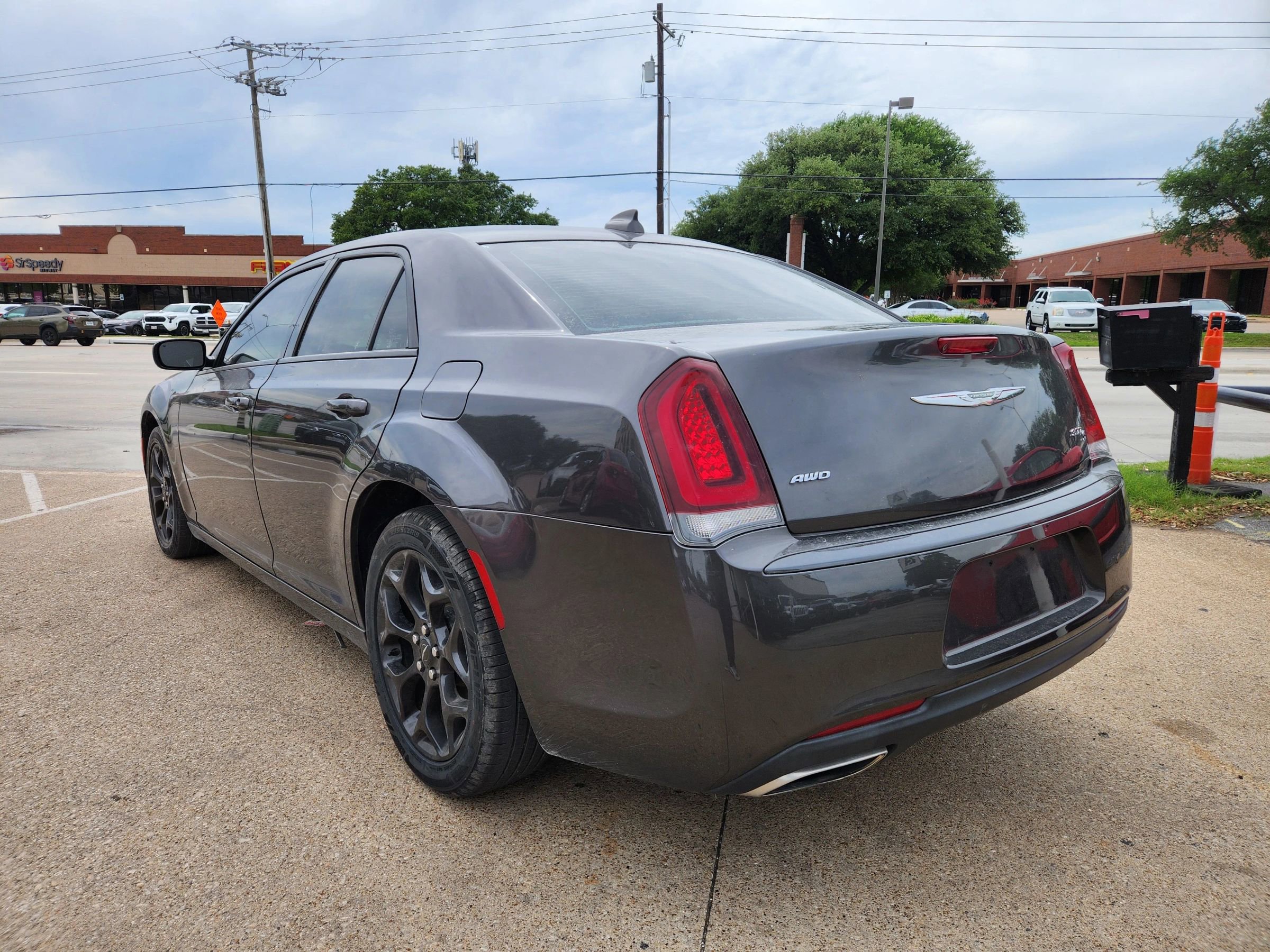 Used 2019 Chrysler 300 S image 3