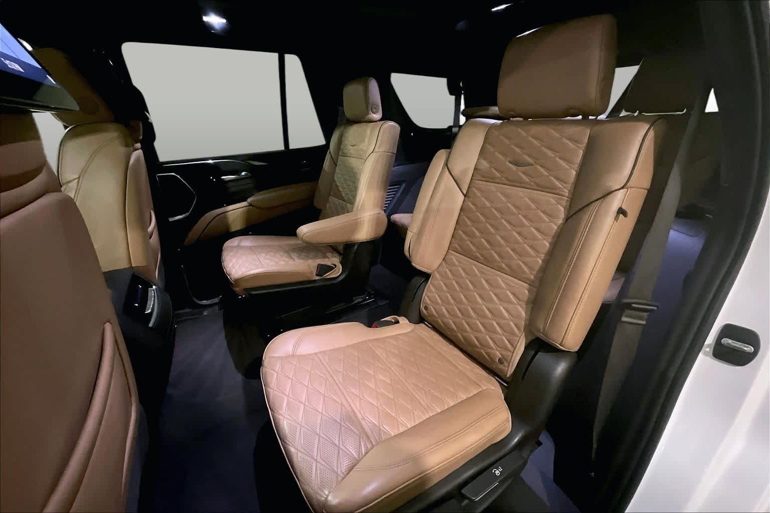 Used 2021 Cadillac Escalade Sport w/ Driver Assist Tech Package AWD/4WD image 20