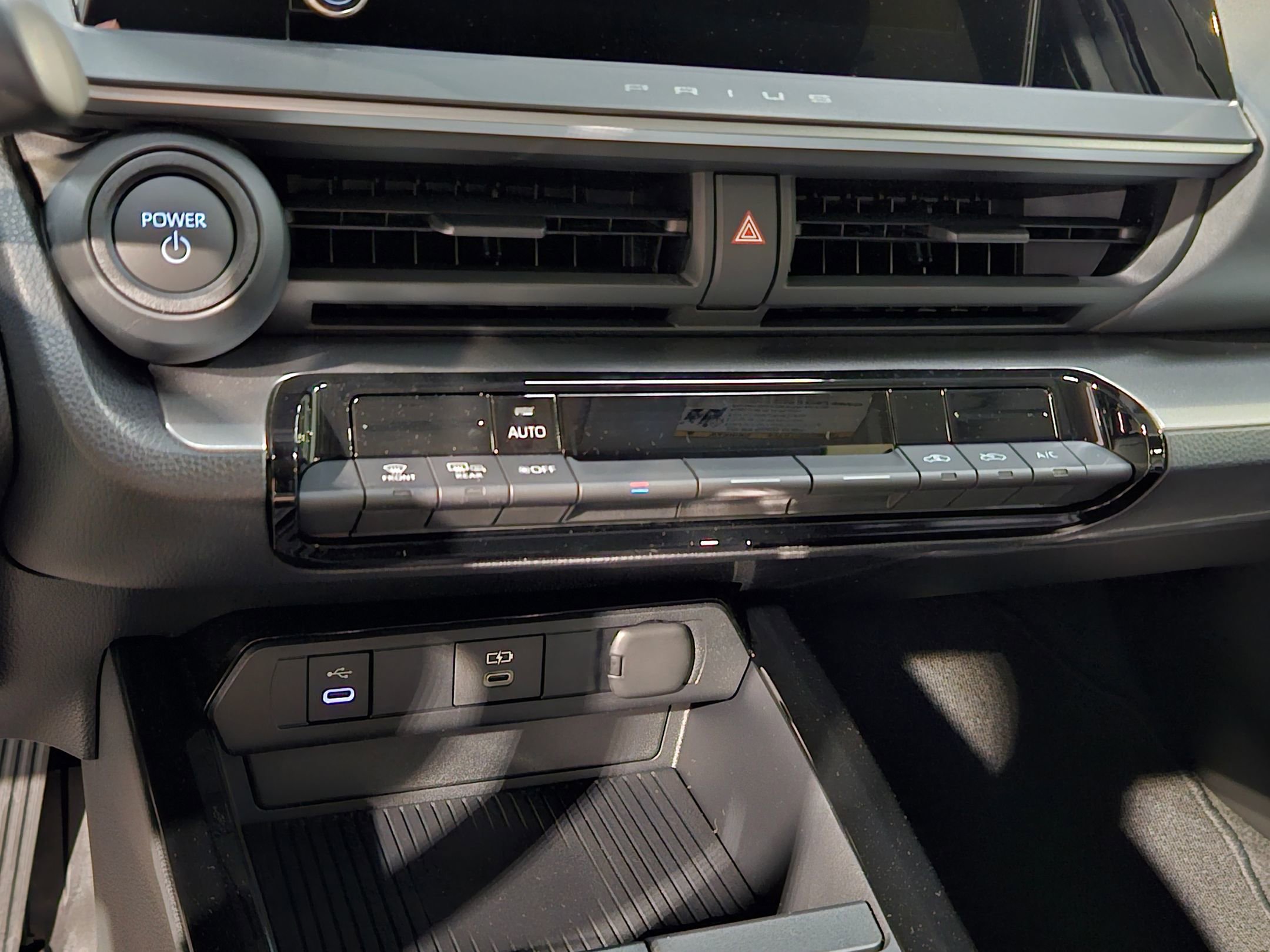 New 2026 Toyota Prius LE image 17