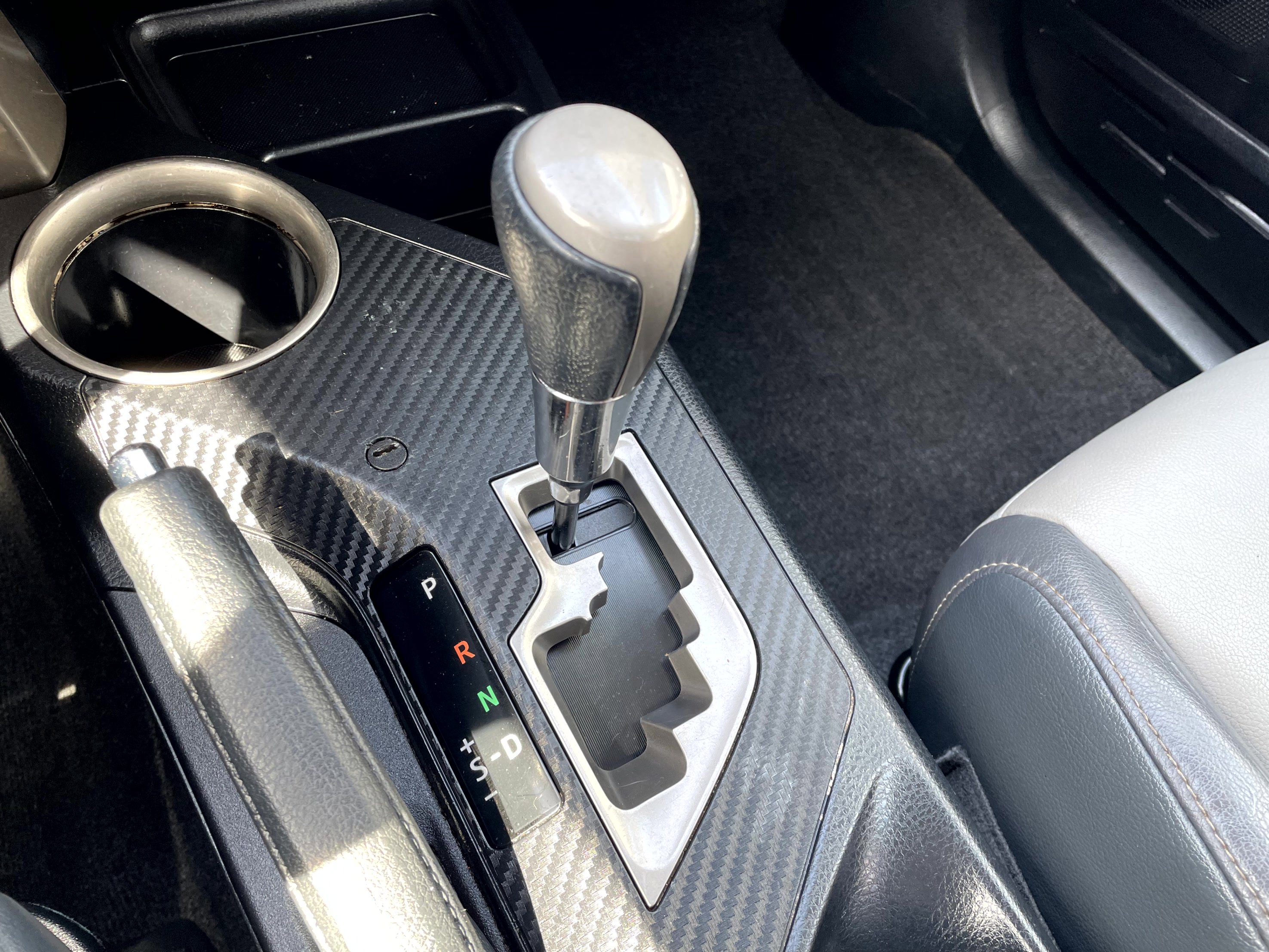 Used 2015 Toyota RAV4 Limited AWD/4WD image 19