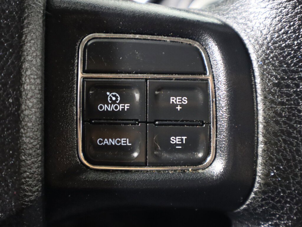 Used 2019 Dodge Journey SE image 12