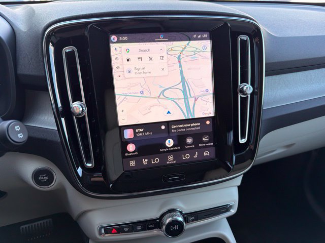 New 2026 Volvo XC40 B5 Ultra w/ Protection Package Premier AWD/4WD image 17