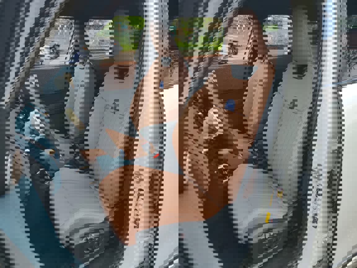 Used 2025 MINI Cooper Countryman SE w/ Comfort Package Max image 19