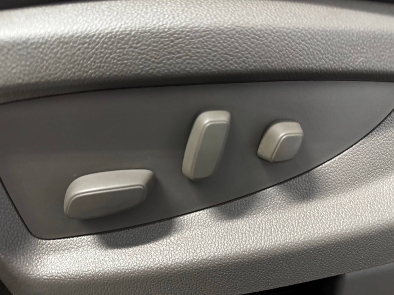 Used 2018 GMC Yukon Denali AWD/4WD image 25