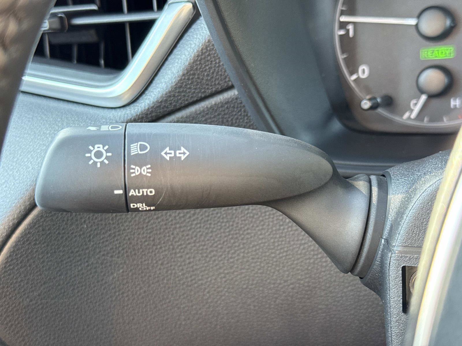 Used 2024 Toyota Corolla Cross SE image 10