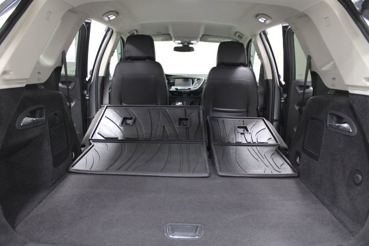 Used 2019 Buick Envision Essence w/ LPO, Cargo Package image 14